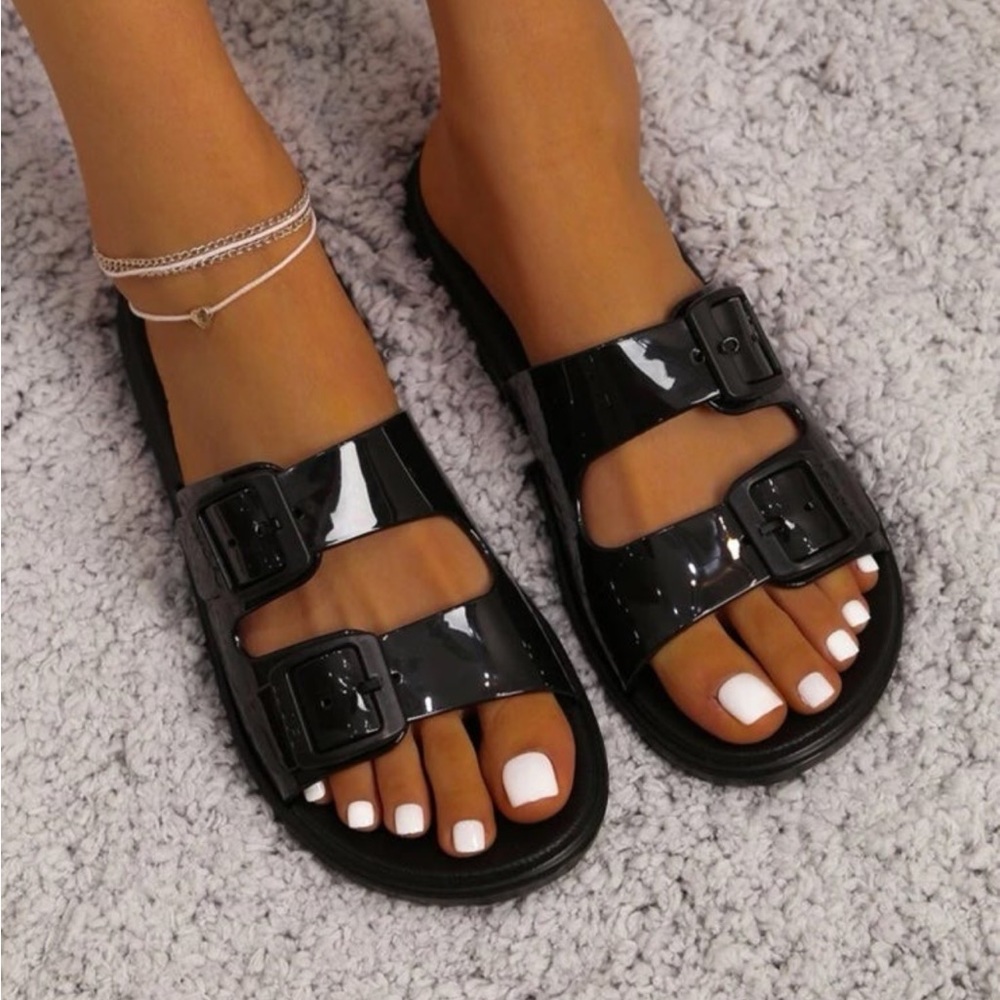 Womens double strap sandals size 7.5 black